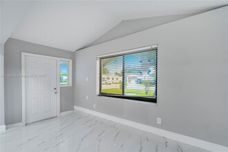 2531 Sherman St in Hollywood, FL - Foto de edificio - Building Photo