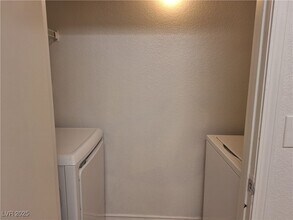 9620 W Russell Rd in Las Vegas, NV - Building Photo - Building Photo