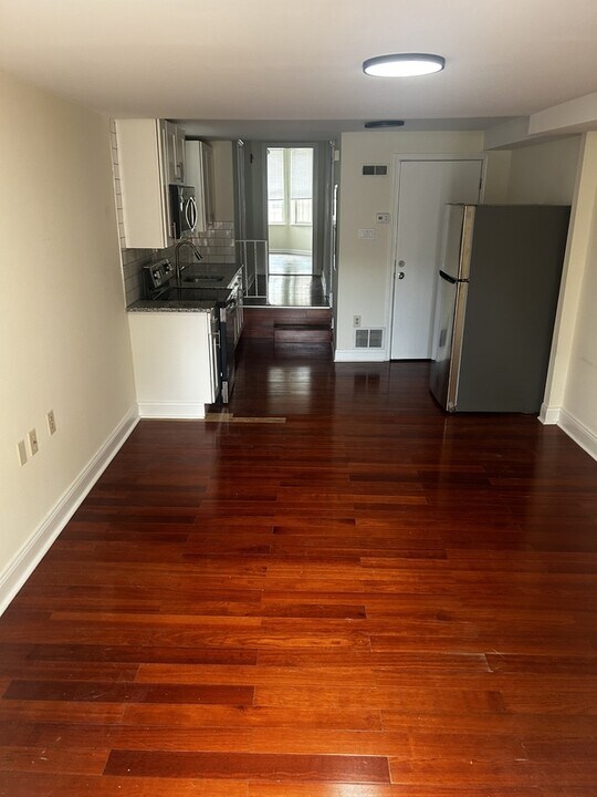 1547 S 13th St in Philadelphia, PA - Building Photo
