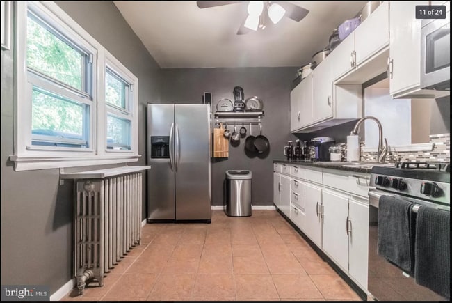 property at 3885 Manayunk Ave