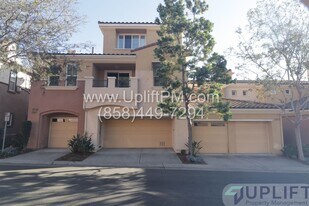 1239 Highbluff Ave in San Marcos, CA - Building Photo