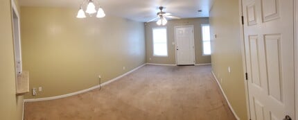 2717 Pineview Dr, Unit B in Valdosta, GA - Building Photo - Building Photo