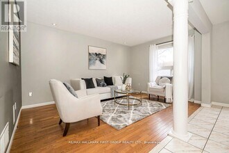 1636 Sarasota Crescent in Oshawa, ON - Building Photo - Building Photo