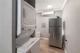 204 E 30th St in Austin, TX - Building Photo - Building Photo