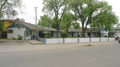 830-838 Lampasas Ave in Sacramento, CA - Building Photo - Building Photo