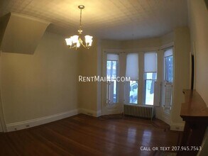 269 French St, Unit A in Bangor, ME - Foto de edificio - Building Photo