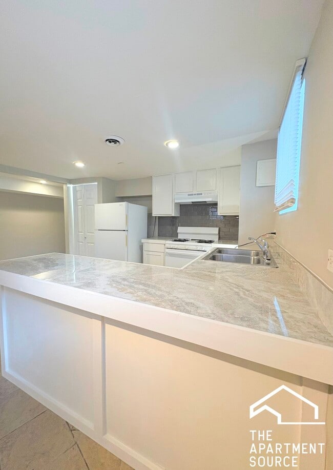 property at 125 S Leavitt St