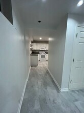 1106 Landerset Dr in Herndon, VA - Foto de edificio - Building Photo
