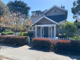241 Alder St in Pacific Grove, CA - Building Photo