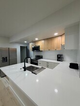 11692 S Halls Crk Rd in Draper, UT - Building Photo - Building Photo