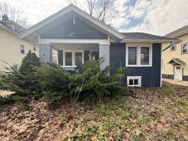 1517 W Church St in Champaign, IL - Building Photo