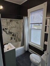 10 Hamilton St, Unit 2F in Johnstown, NY - Building Photo - Building Photo