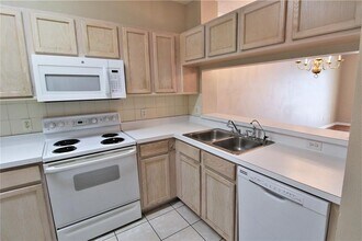 5011 Misty Canal Pl in Bradenton, FL - Building Photo - Building Photo