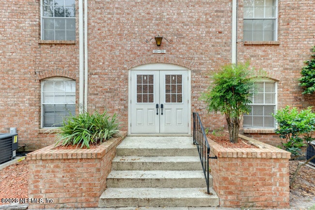 property at 5201 Atlantic Blvd