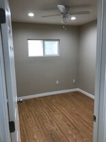 18943 Vose St in Los Angeles, CA - Building Photo