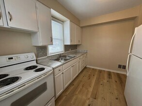 22517 Petersburg Ave in Eastpointe, MI - Building Photo - Building Photo