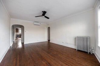 5505 N Lincoln Ave, Unit 2S in Chicago, IL - Foto de edificio - Building Photo