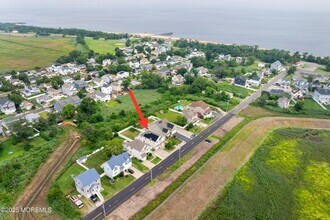 36 Main St in Port Monmouth, NJ - Foto de edificio - Building Photo