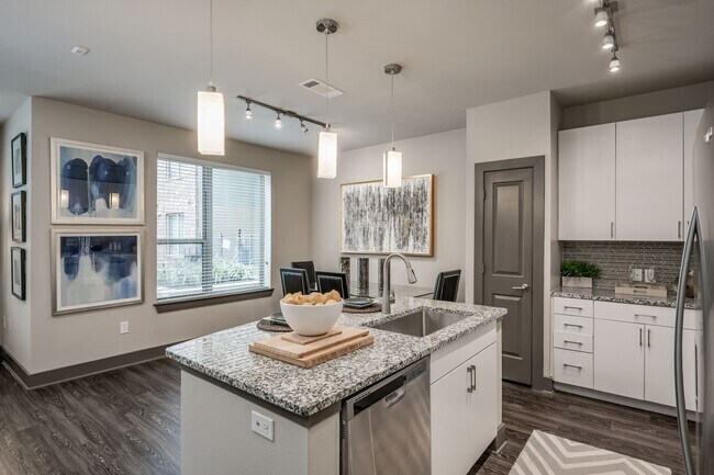 1818 Center St in Houston, TX - Building Photo - Building Photo