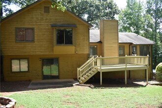 2811 Pine Cone Ln in Duluth, GA - Building Photo - Building Photo