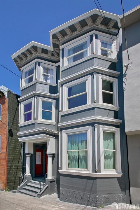 1551 Treat Ave in San Francisco, CA - Building Photo