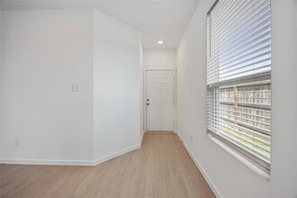 21464 Austell Pond Dr in Porter, TX - Building Photo - Building Photo