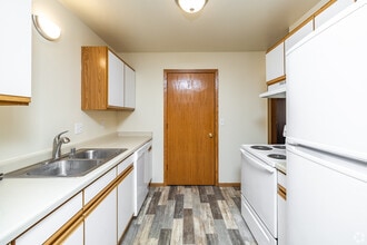 Palmer House Apartments in Janesville, WI - Foto de edificio - Building Photo