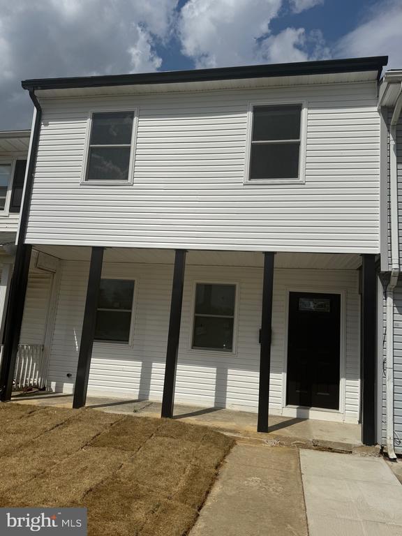 property at 28 Milstone Ct