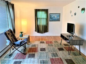 26 Gardena St, Unit 2