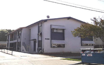 7418 Canby Ave in Reseda, CA - Building Photo - Building Photo