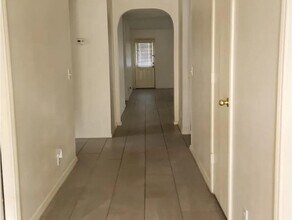 213 Pentire Way in Hutto, TX - Foto de edificio - Building Photo