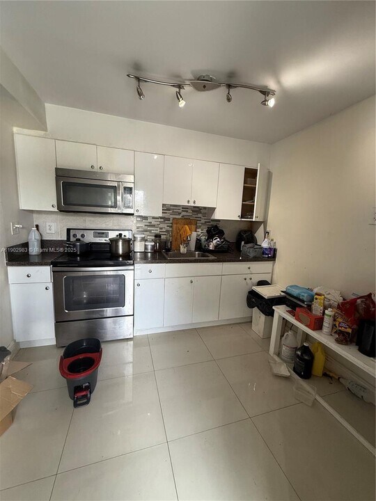 603 SW 11th Ave in Miami, FL - Building Photo