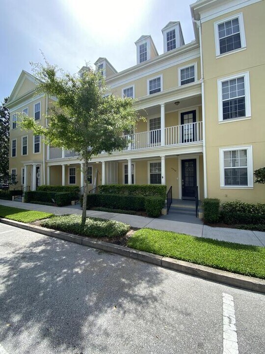 4570 Virginia Dr in Orlando, FL - Building Photo