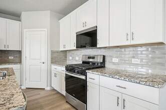 811 Rosemary Hl Dr in McKinney, TX - Building Photo - Building Photo