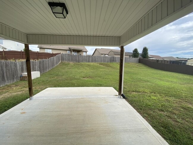 916 Thunder Creek Dr in Maryville, TN - Building Photo - Building Photo