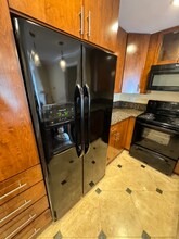 2414 S Barrington Ave in Los Angeles, CA - Building Photo - Building Photo