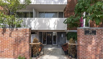 29 Concord Ave, Unit 706 in Cambridge, MA - Building Photo