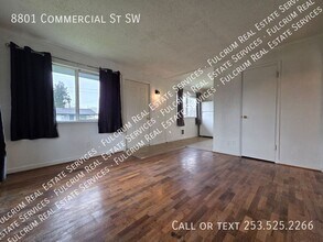 8801 Commercial St SW in Lakewood, WA - Building Photo - Building Photo