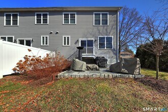 30 Narrow St in Fairfield, CT - Building Photo - Building Photo