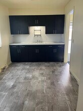 406 Vince Ave NW in Canton, OH - Foto de edificio - Building Photo