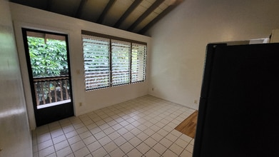 555 La'aloa Ave in Kailua Kona, HI - Building Photo - Building Photo