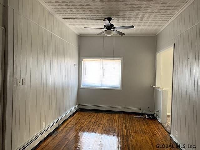 33 George St in Green Island, NY - Building Photo