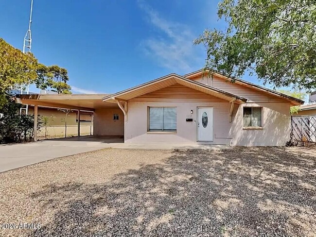 property at 5318 W Windsor Ave