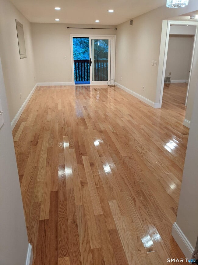 95 -2B Woodsedge Dr in Newington, CT - Building Photo - Building Photo