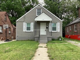 133 N 37th St in Louisville, KY - Building Photo