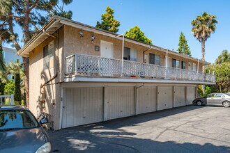 San Clemente Beachwalk in San Clemente, CA - Foto de edificio - Building Photo