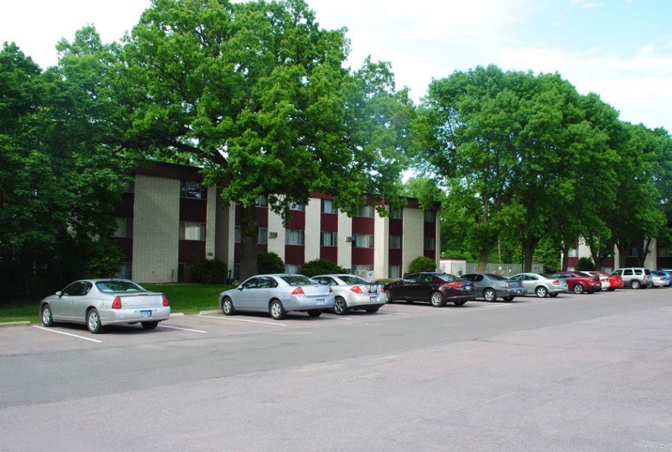 Glenwood Terrace Apartments in Mankato, MN