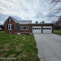2465 Chapeze Ln in Shepherdsville, KY - Building Photo