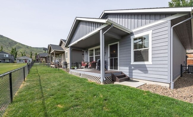 property at 2131 Roper Ln