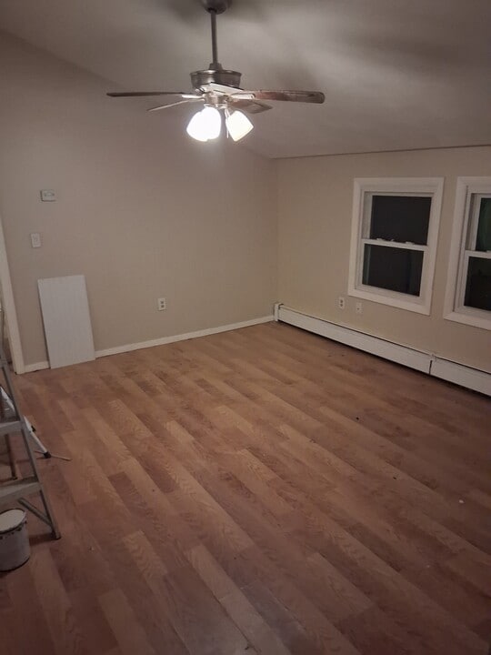 775 Knotty Oak Rd in Coventry, RI - Foto de edificio